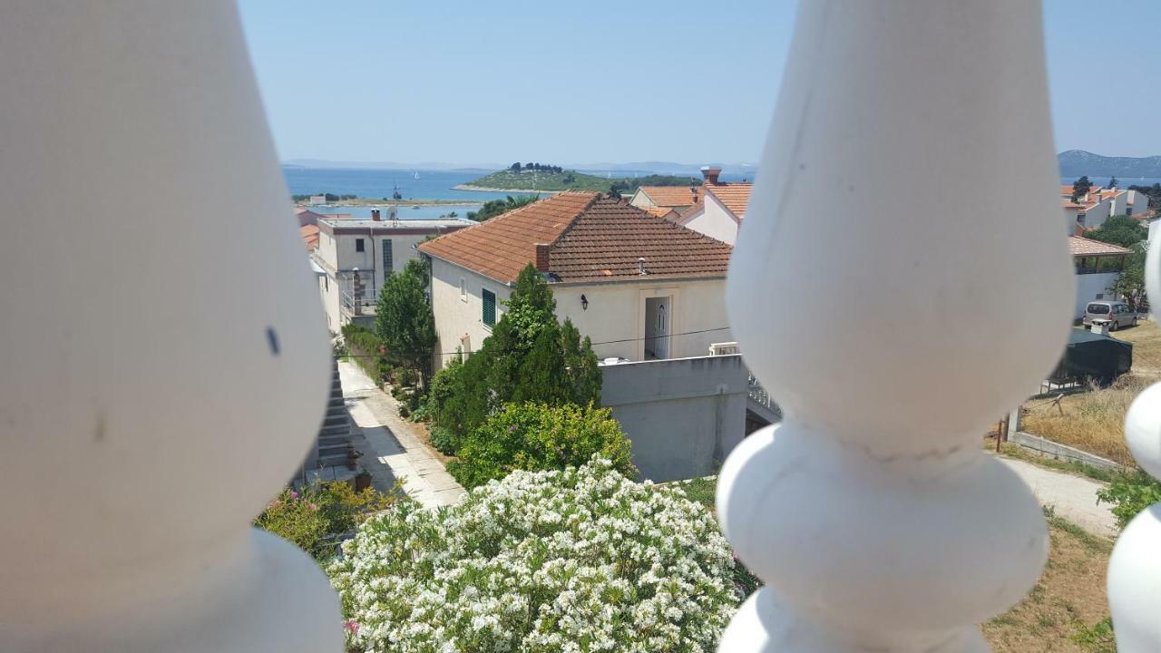 Apartment Oleander In Pakostane